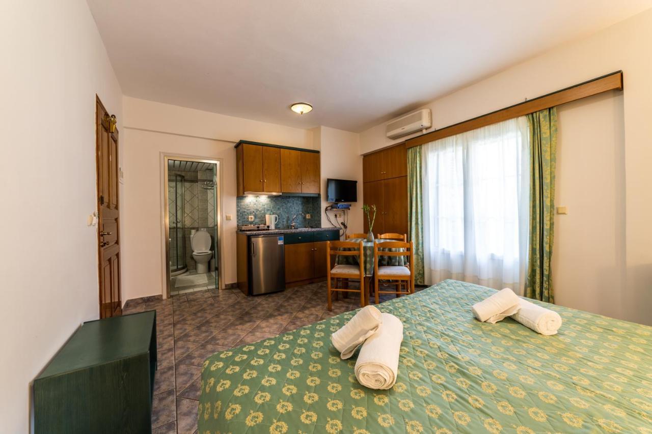 Hotel Odeon Vasilikí Eksteriør billede